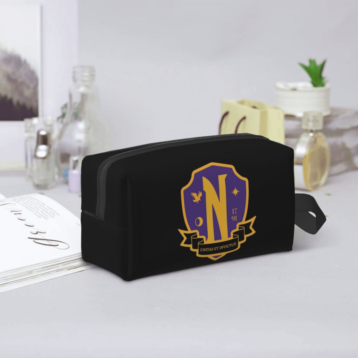 Nevermore Academy Crest (clean - Beauty Makeup Academy ulasan dan harga